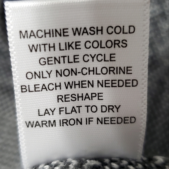 Lety & Me (Stitch Fix) Women's Gray Geometric Boxy Sweater Size Medium NWT - Picture 9 of 12